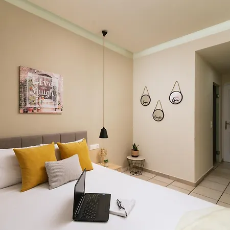 Ermis Luxury & Apartamento *